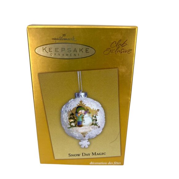 Hallmark Keepsake Ornament Set Snow Day Magic Christmas Window club exclusive - Picture 6 of 12